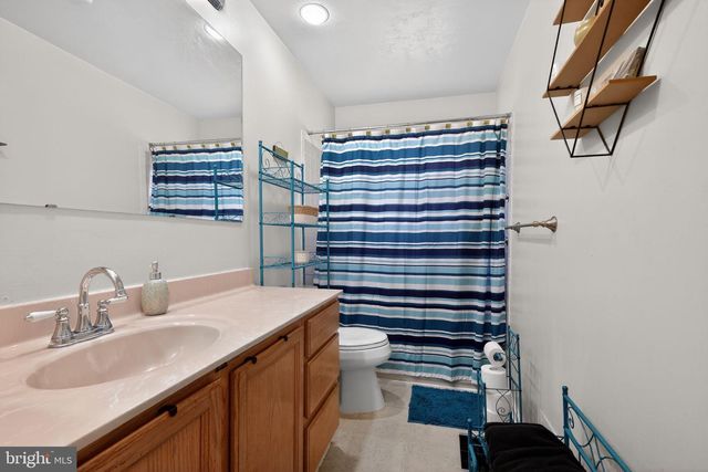 120 W MILL AVE, Capitol Heights, MD 20743