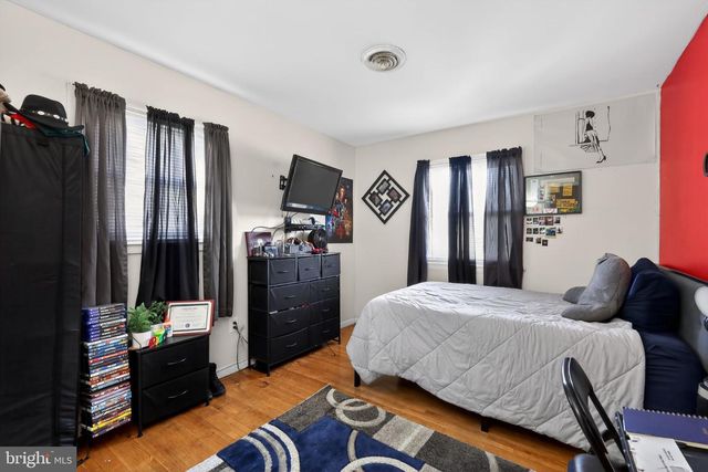 120 W MILL AVE, Capitol Heights, MD 20743