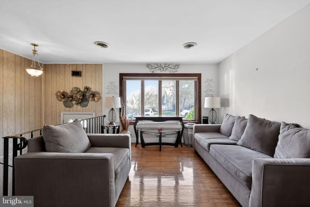 120 W MILL AVE, Capitol Heights, MD 20743