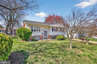 120 W MILL AVE, Capitol Heights, MD 20743