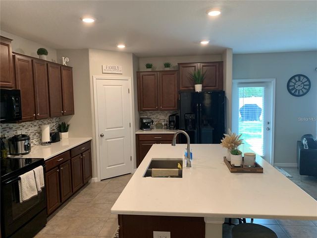 10460 CARLOWAY HILLS DRIVE, Wimauma, FL 33598