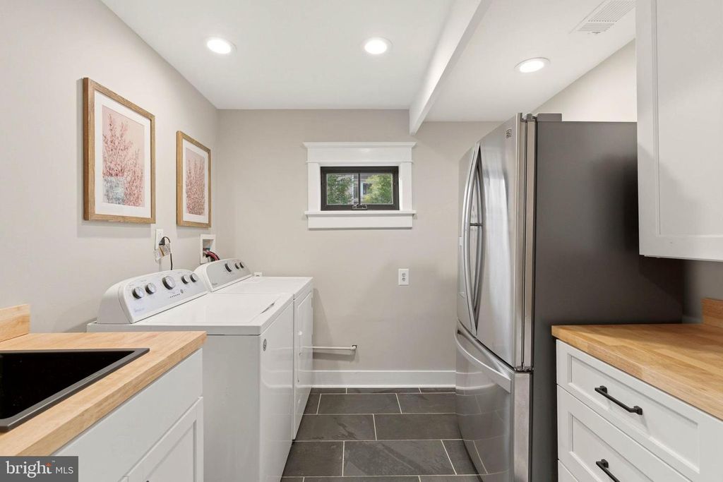 Image 58 of property listing at 200 ASHLAND RD, Cockeysville, MD 21030