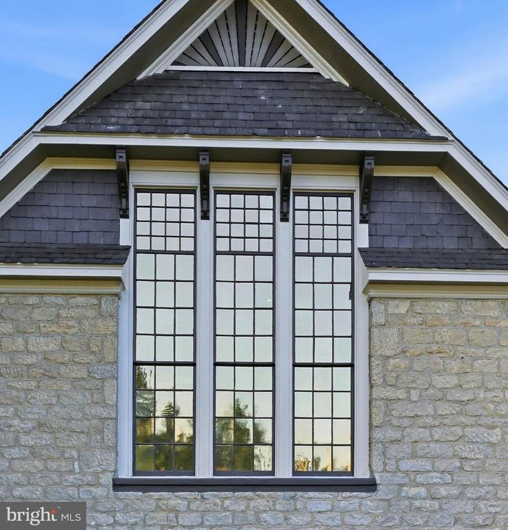 Image 8 of property listing at 200 ASHLAND RD, Cockeysville, MD 21030