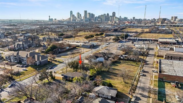 2804 Meadow Street, Dallas, TX 75215