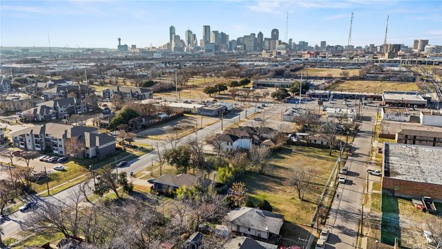 2804 Meadow Street, Dallas, TX 75215