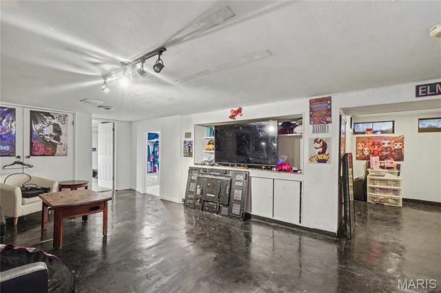 101 Sunset Drive, Hazelwood, MO 63042