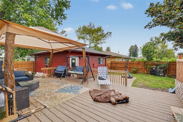 101 Sunset Drive, Hazelwood, MO 63042