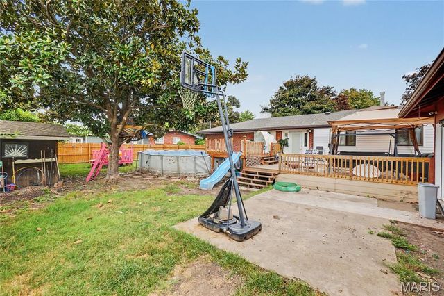 101 Sunset Drive, Hazelwood, MO 63042