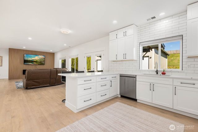 17505 38th Ave Ct E, Tacoma, WA 98446