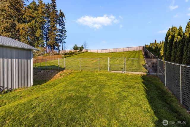 17505 38th Ave Ct E, Tacoma, WA 98446