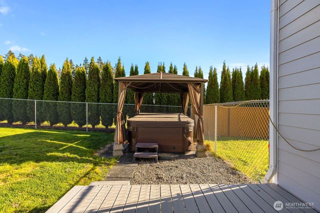 17505 38th Ave Ct E, Tacoma, WA 98446