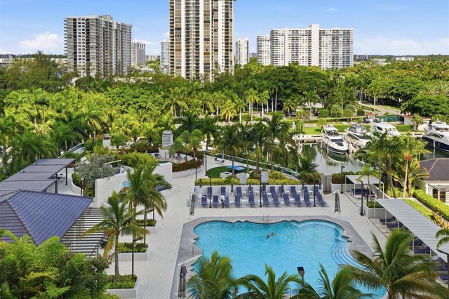 7000 W Island Boulevard 907, Aventura, FL 33160