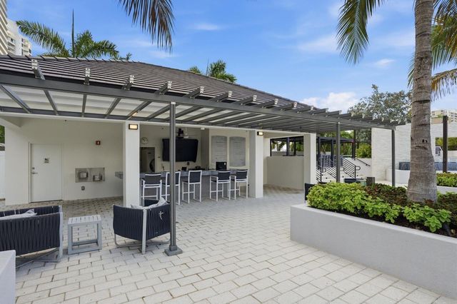 7000 W Island Boulevard 907, Aventura, FL 33160