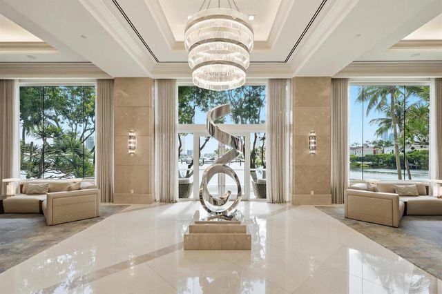 7000 W Island Boulevard 907, Aventura, FL 33160