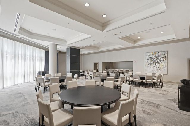 7000 W Island Boulevard 907, Aventura, FL 33160