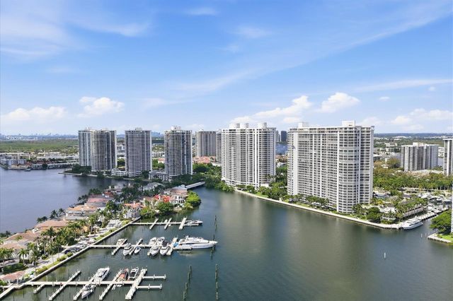 7000 W Island Boulevard 907, Aventura, FL 33160