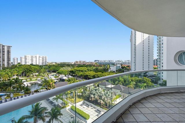 7000 W Island Boulevard 907, Aventura, FL 33160