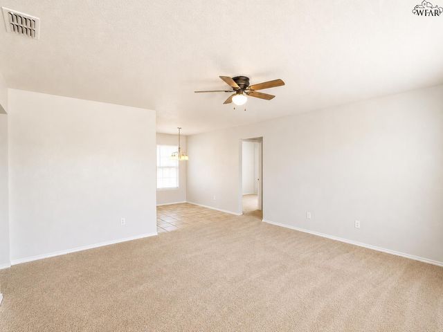 1219 NEWMAN AVENUE, Iowa Park, TX 76367