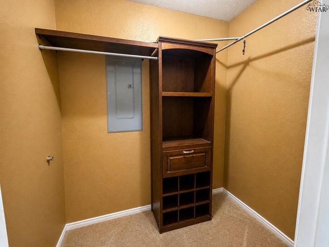1219 NEWMAN AVENUE, Iowa Park, TX 76367