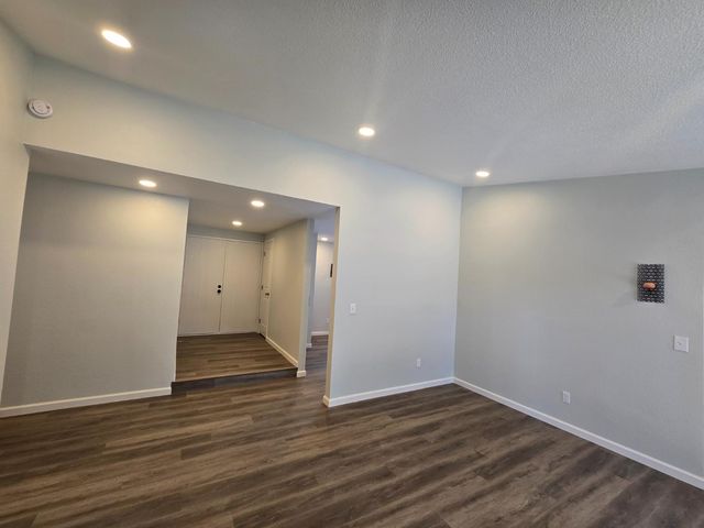1500 Kirkland Ct, Modesto, CA 95356