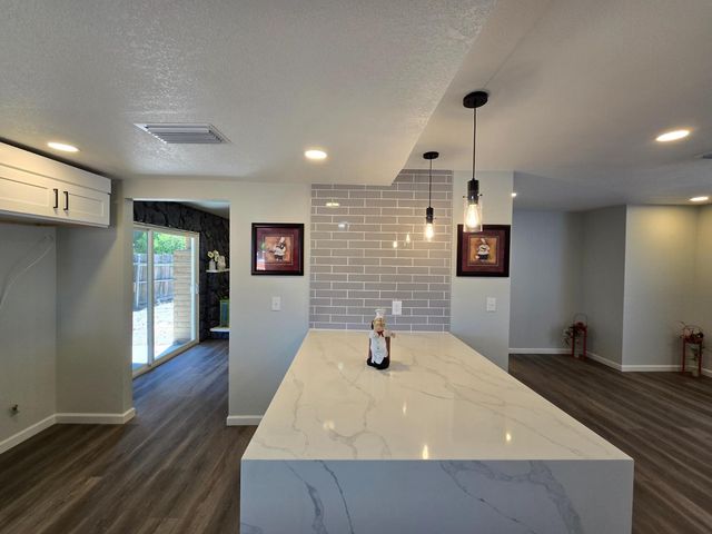 1500 Kirkland Ct, Modesto, CA 95356