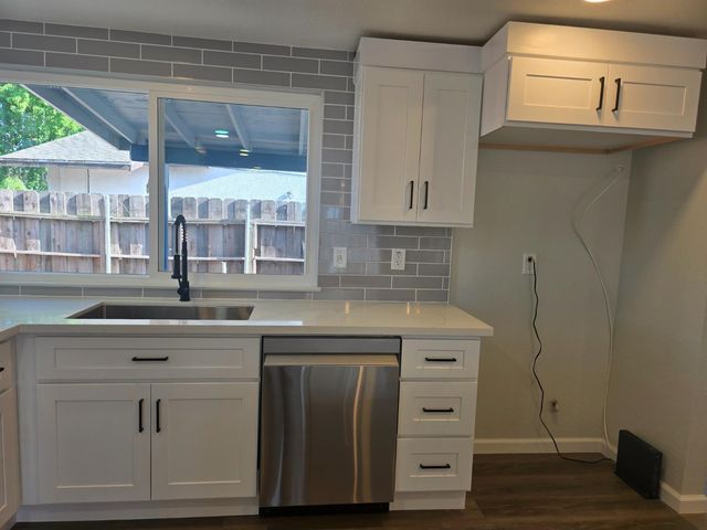 1500 Kirkland Ct, Modesto, CA 95356