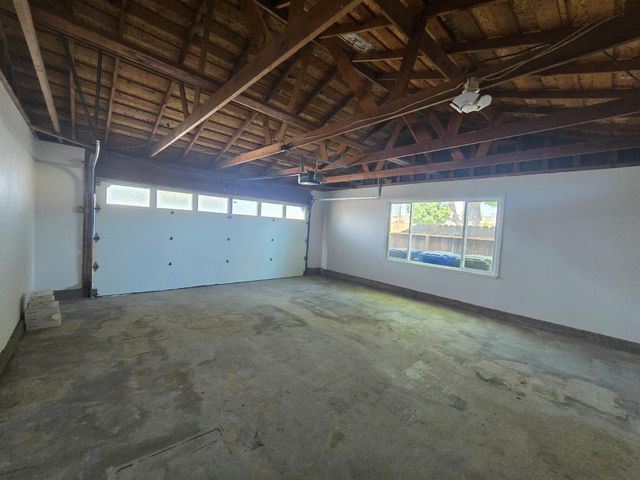 1500 Kirkland Ct, Modesto, CA 95356