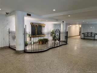 60-11 Broadway 6C, Woodside, NY 11377