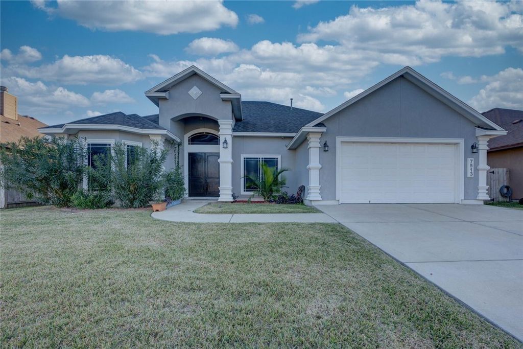 7513 S Lake Dr, Corpus Christi, TX 78414 — photo 2