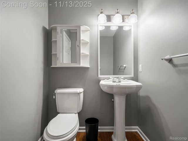 8249 Old Harbor, Grand Blanc, MI 48439