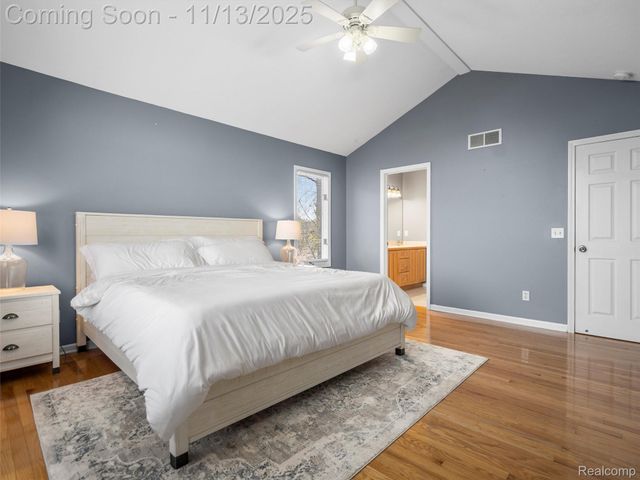 8249 Old Harbor, Grand Blanc, MI 48439