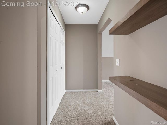 8249 Old Harbor, Grand Blanc, MI 48439