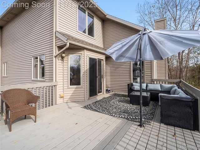 8249 Old Harbor, Grand Blanc, MI 48439