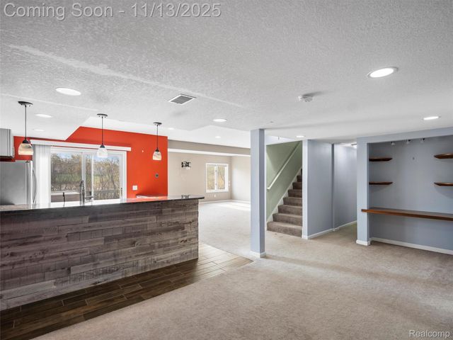 8249 Old Harbor, Grand Blanc, MI 48439