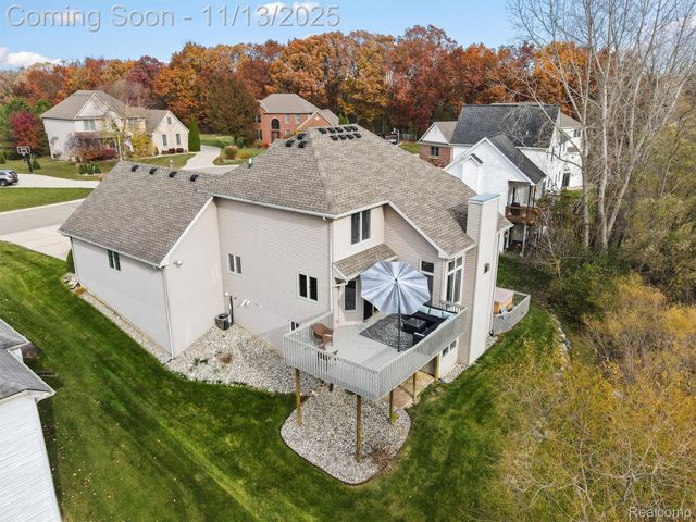 8249 Old Harbor, Grand Blanc, MI 48439