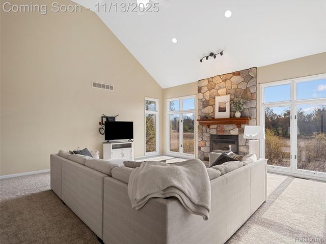 8249 Old Harbor, Grand Blanc, MI 48439