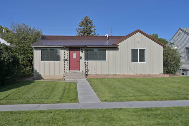 556 N Clark St, Powell, WY 82435 property photo