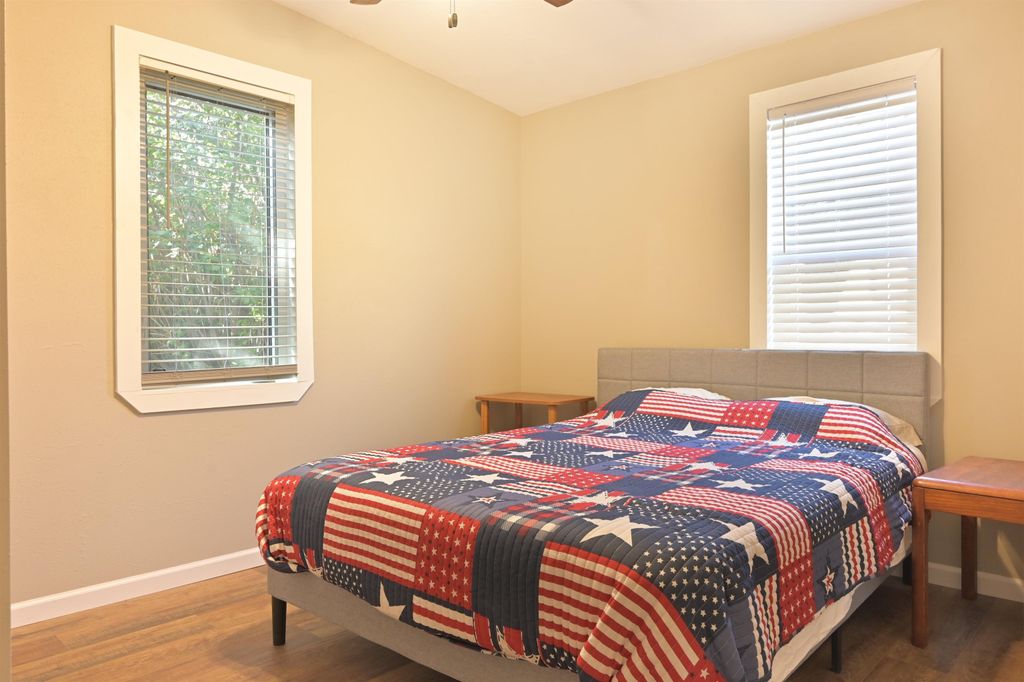 556 N Clark St, Powell, WY 82435 photo 4