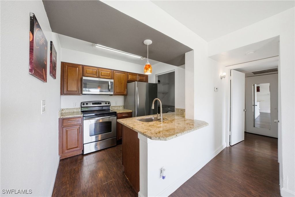 2925 Winkler AVE 920, Fort Myers, FL 33916