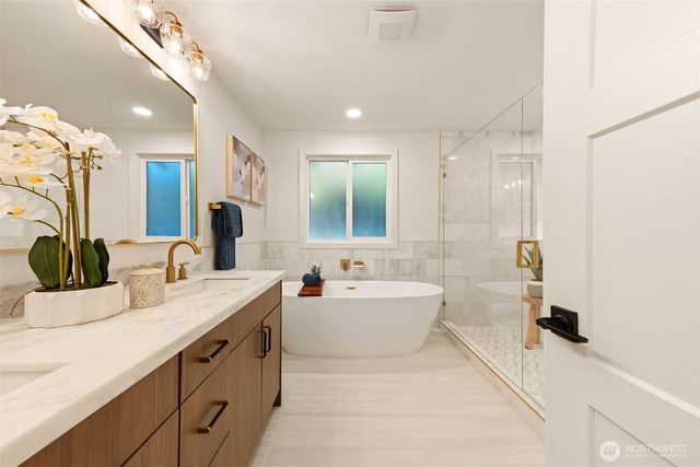 20249 149th Place NE, Woodinville, WA 98072