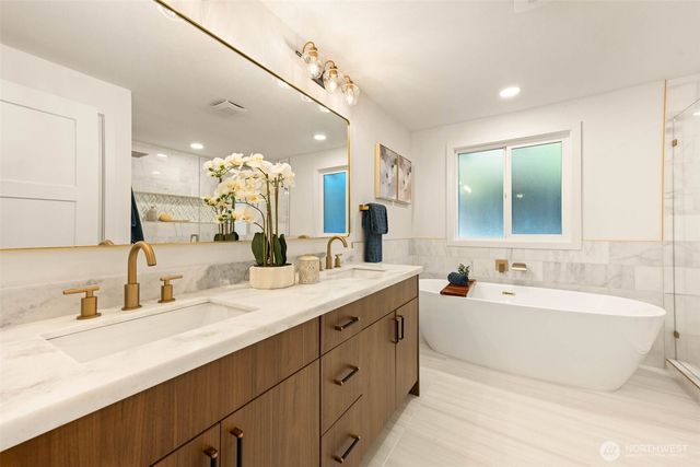 20249 149th Place NE, Woodinville, WA 98072