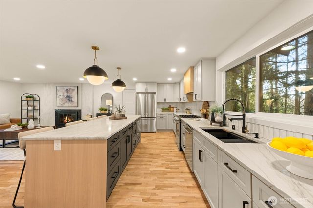 20249 149th Place NE, Woodinville, WA 98072