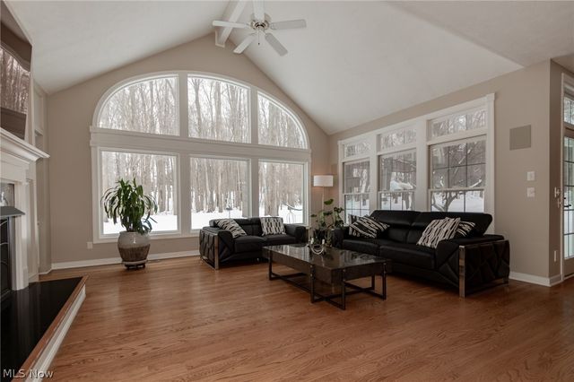 8600 Tamarack Trail, Chagrin Falls, OH 44023