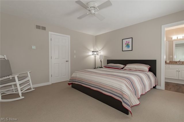 8600 Tamarack Trail, Chagrin Falls, OH 44023