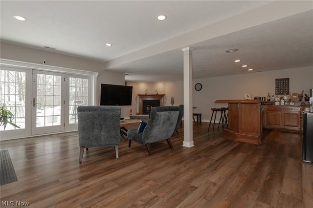 8600 Tamarack Trail, Chagrin Falls, OH 44023