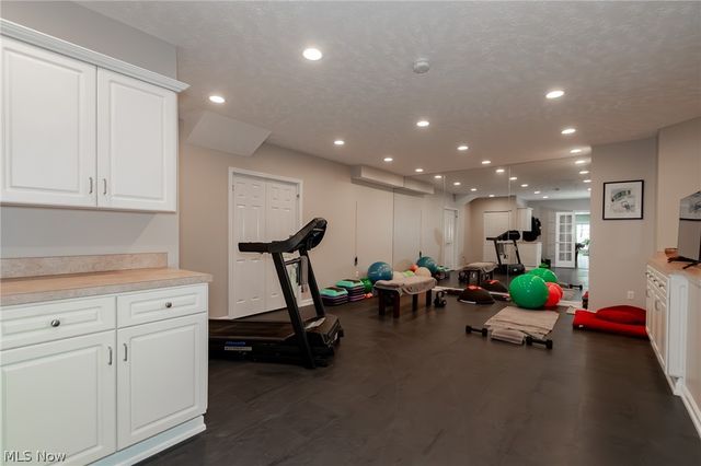 8600 Tamarack Trail, Chagrin Falls, OH 44023