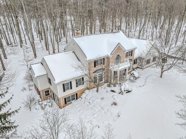 8600 Tamarack Trail, Chagrin Falls, OH 44023