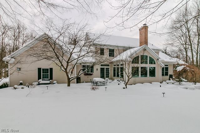 8600 Tamarack Trail, Chagrin Falls, OH 44023