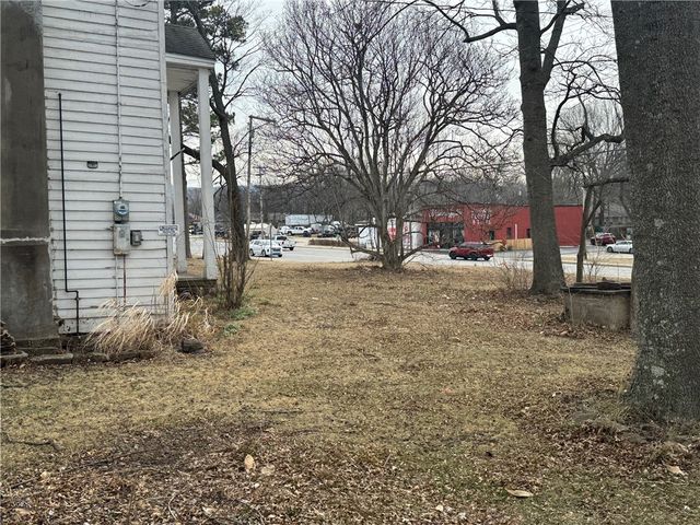 180 W Main Street, Farmington, AR 72730