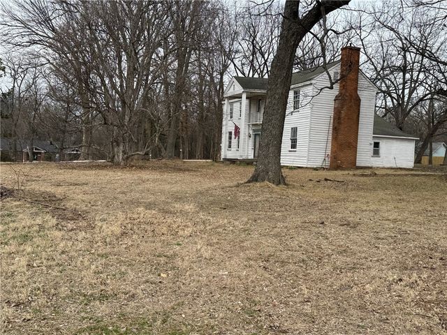 180 W Main Street, Farmington, AR 72730